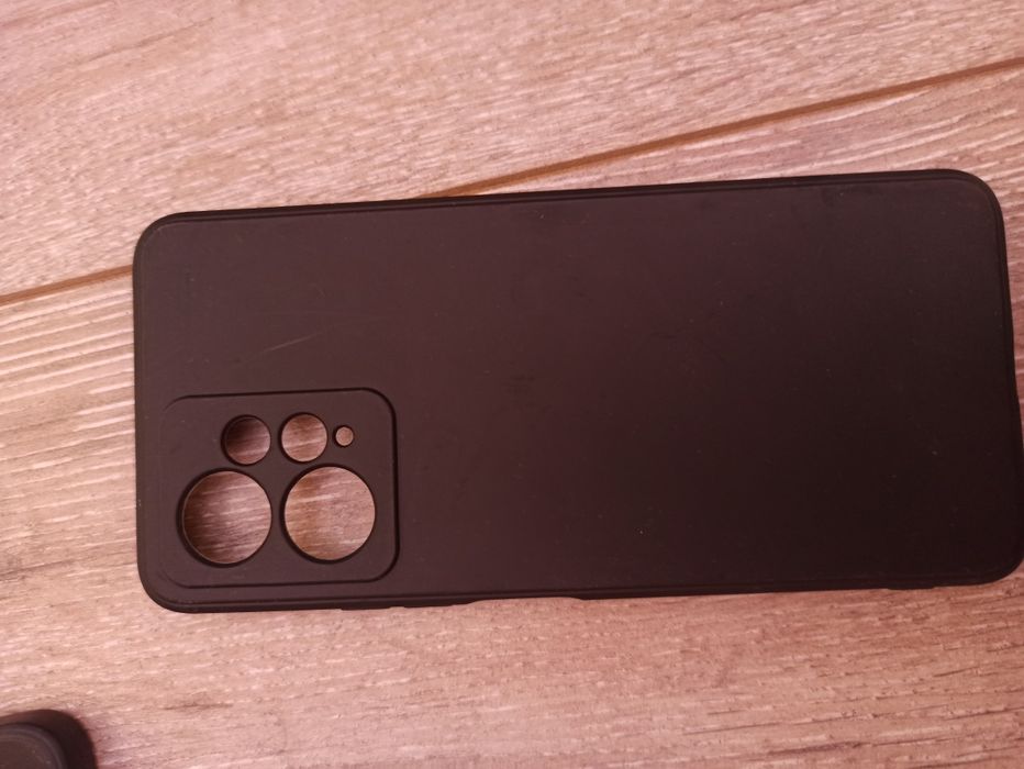 Продавам калъфи за телефон xiaomi redmi note 12