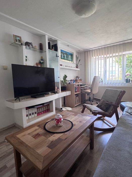 Vând apartament 3 camere Cisnadie
