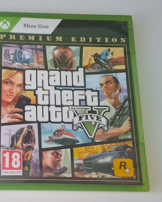 Продавам Gta V за xbox one