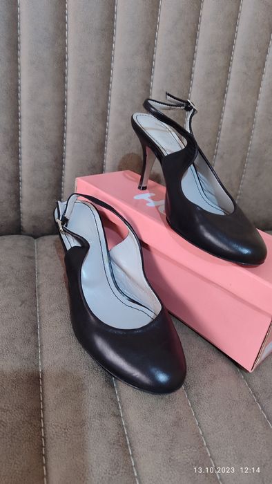 Ayollar tufligi Turetskiy