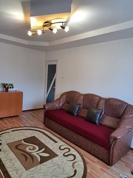 Apartament 2 camere de vânzare, zona Liceul Sportiv