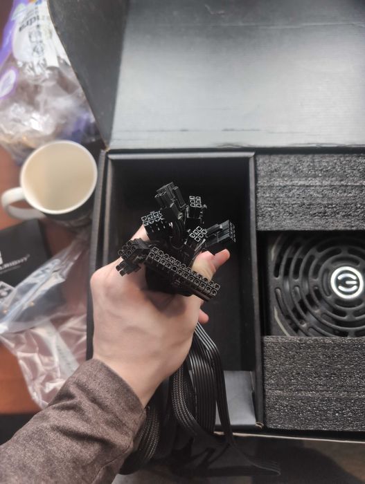 Sursa evga 1000w titanium