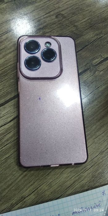 Infinix HOT 40 pro