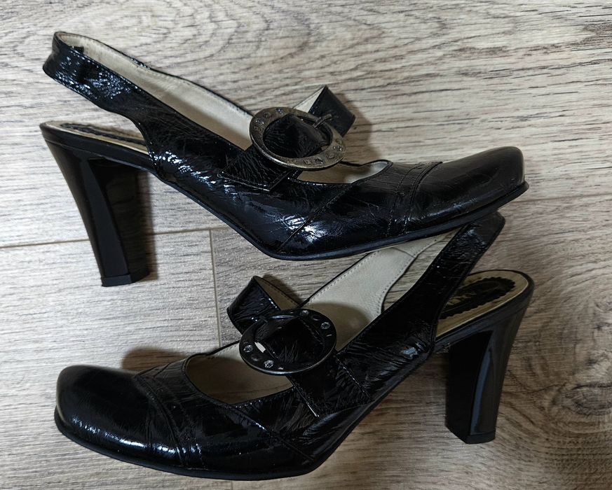 Pantofi/sandale retro, stil anii 20 60, piele lacuita, marime 37,