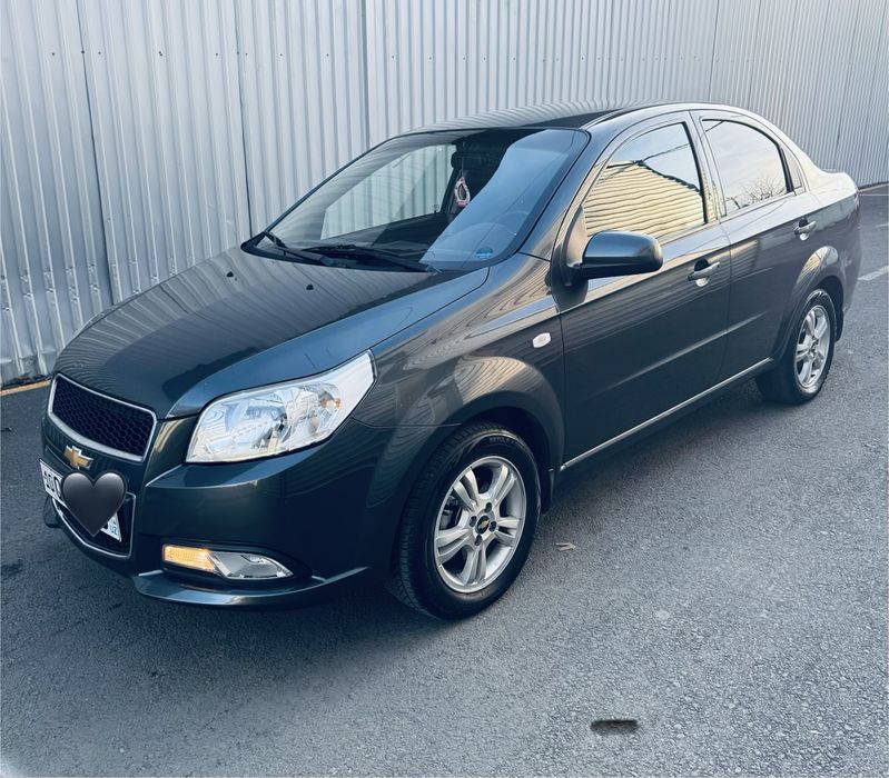 Nexia 3 avtomat arendaga beriladi