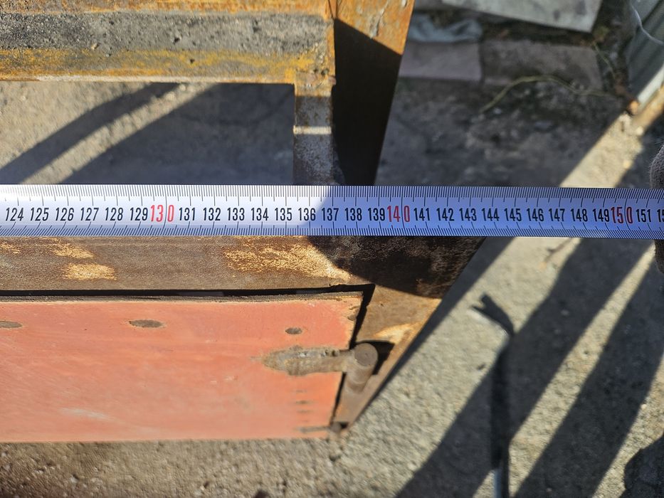 Металлическое окно для углярки