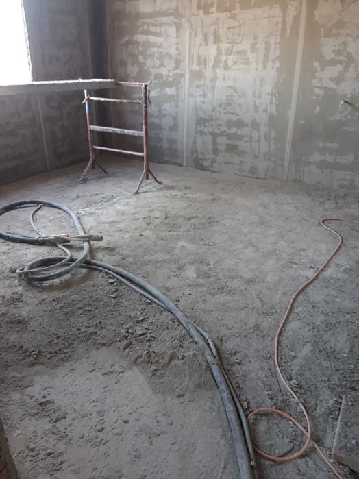 Oferim Servici de Curățenie Scări de bloc pe santiere in apartamente