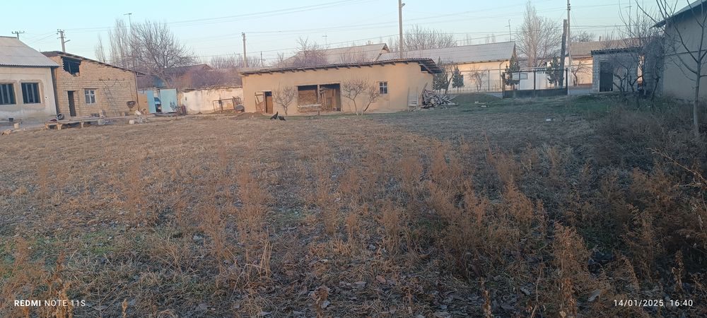 Uchastka sotiladi10 soth