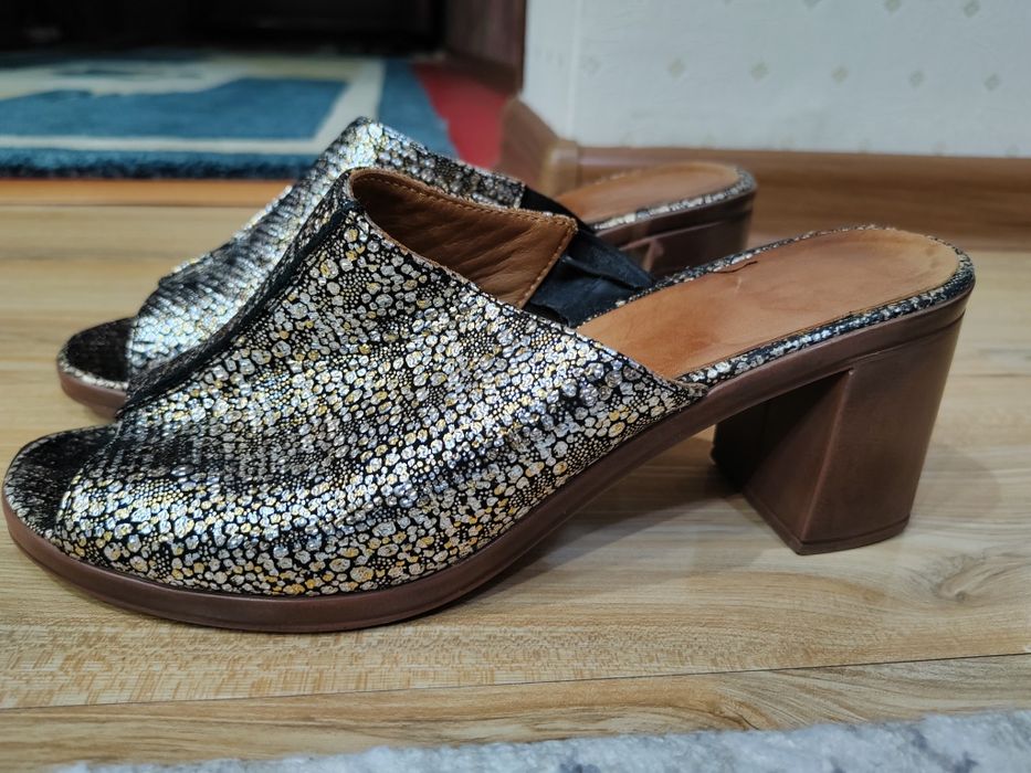 Продам женские сабо