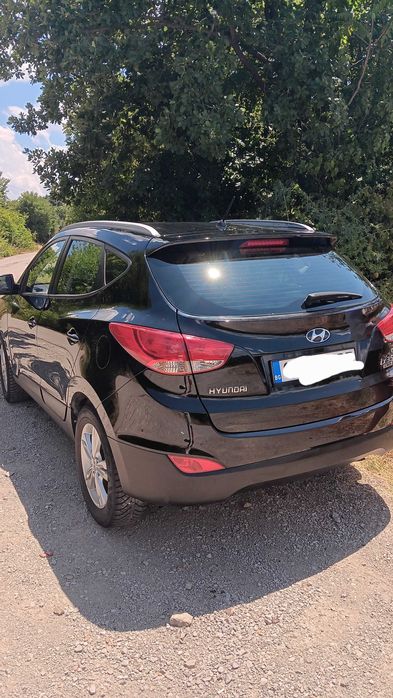 Hyundai ix35 - 124000 km.  7800€