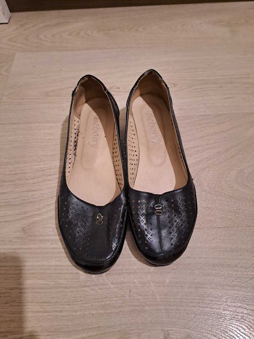 Отдам бесплатно туфли