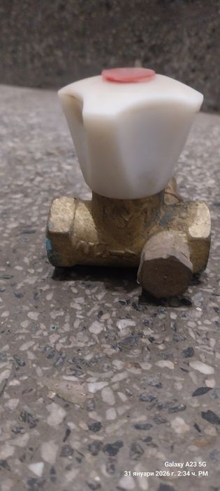 Вик кранче 1/2и  кранчета за въздух.