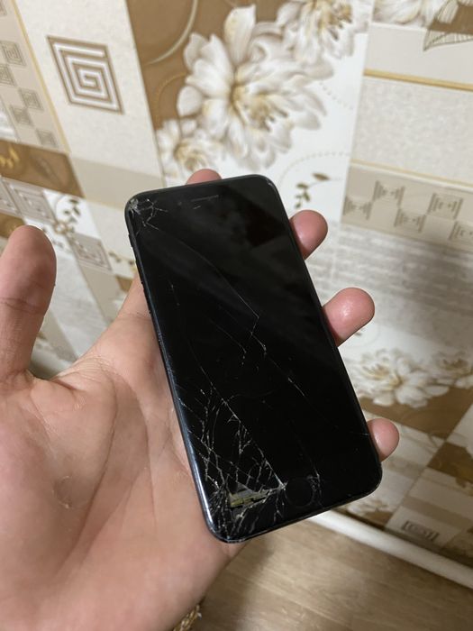 продам iphone 7