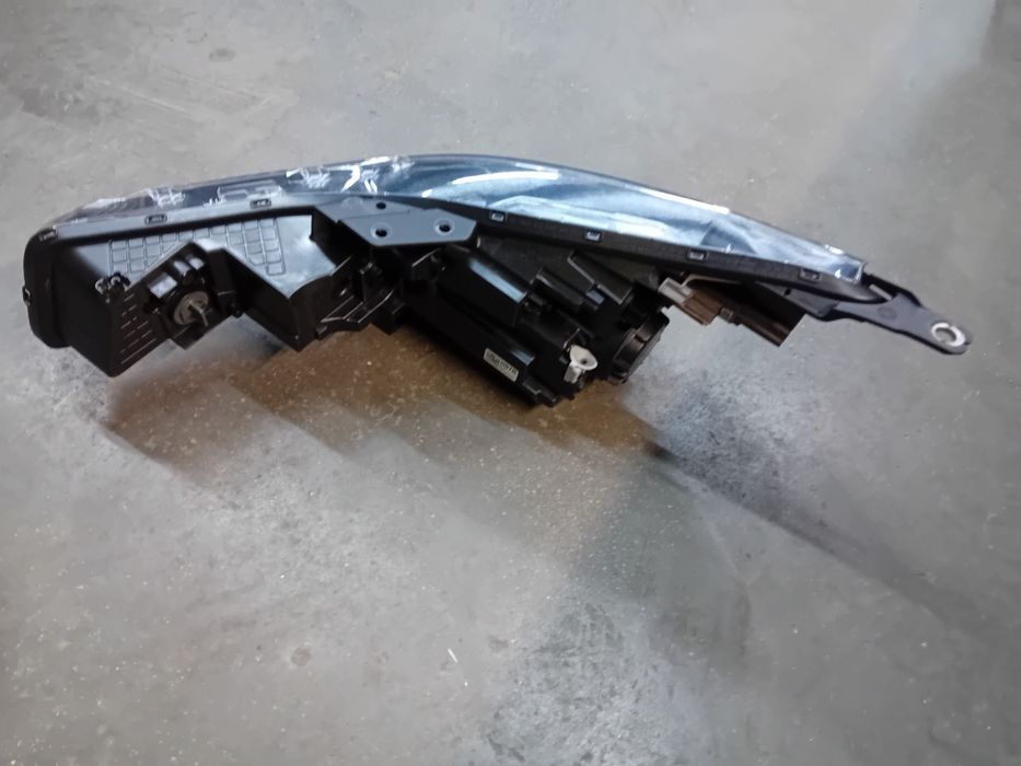 Far dreapta Hyundai Elantra CN7 2021/2023