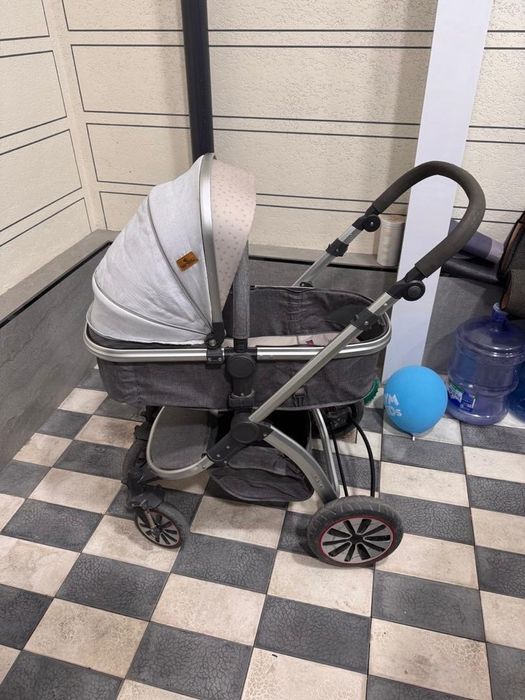 Продаю детскую коляску