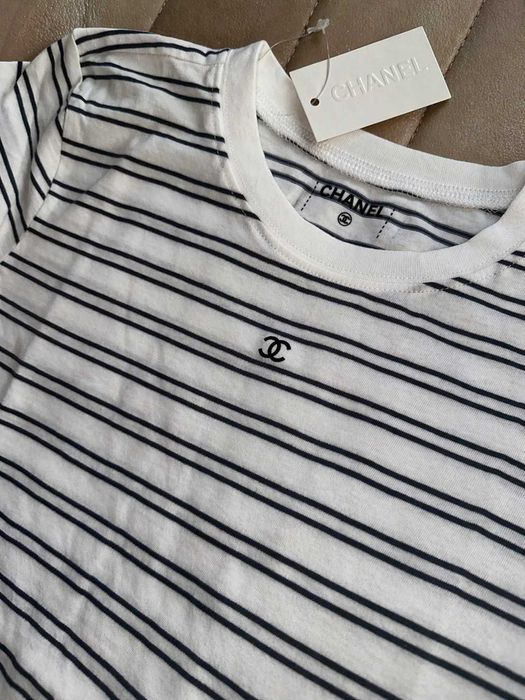 бяла нова тениска с тъмно сини райета 100 процента памук на шанел луксозна блузка лятна chanel