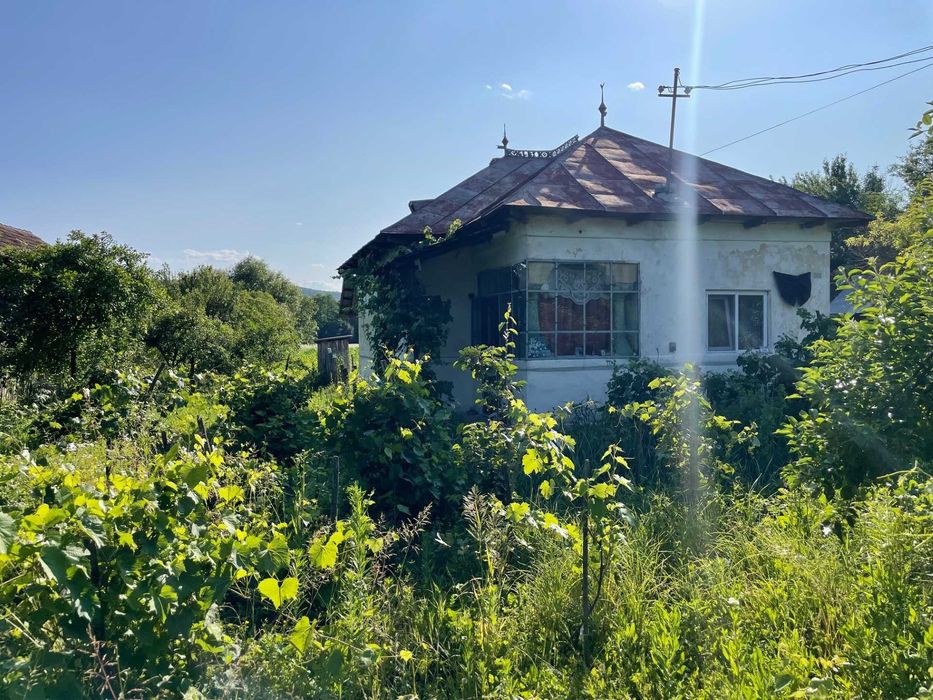 Vand Casa + teren 12.000 mp in Cernisoara, sat Modoia, Valcea