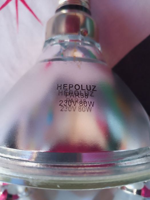 5 Spoturi PAR 38 Philips NOI
Spoturile sunt noi , 220 V - 80 W.