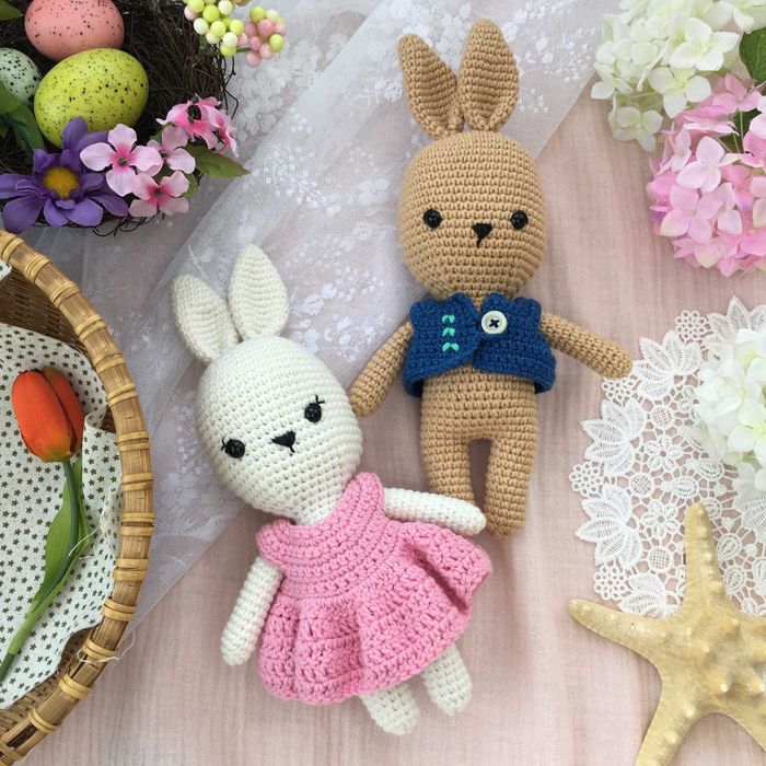 Плетена играчка зайче