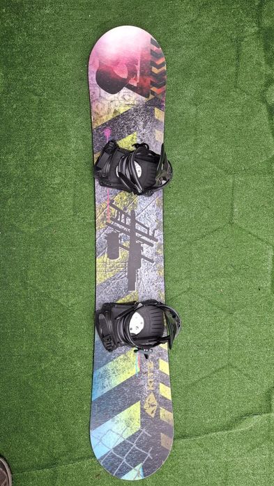 Placa snowboard 163 cm cu legaturi
