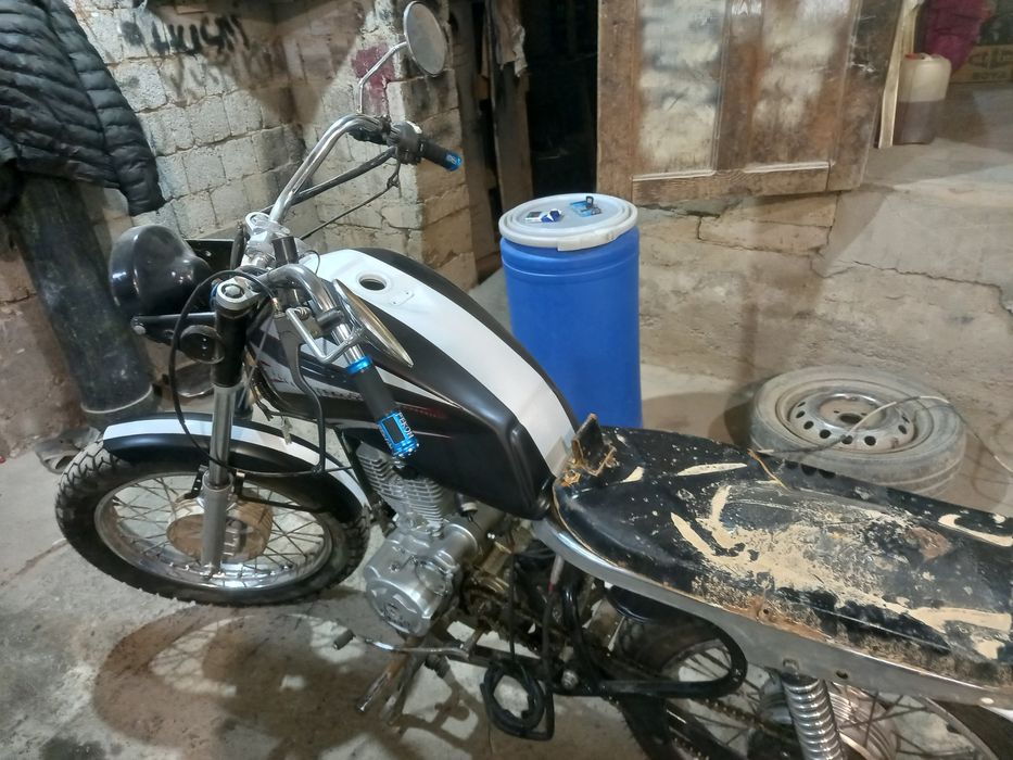 Moto sotiladi srochni pul zarur