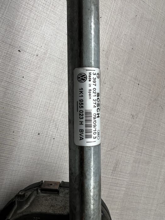 Лостов механизъм с моторче за чистачки VW Golf 6