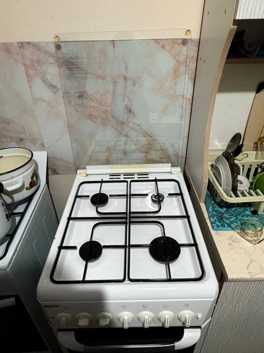 Продаю Газ плиту Beko