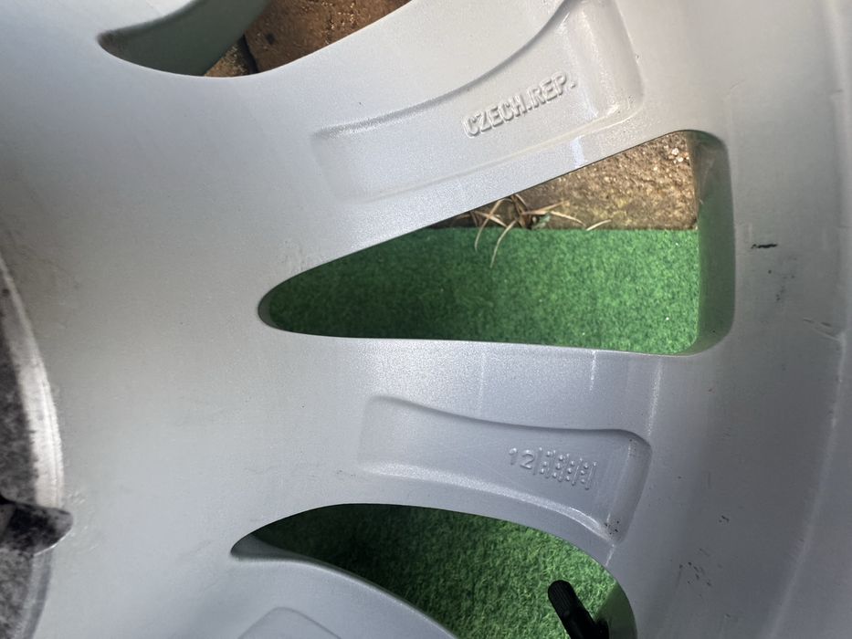 4 броя Джанти БМВ BMW Style 329 18 цола за F10 F11 F12 F01 GT F07 e90