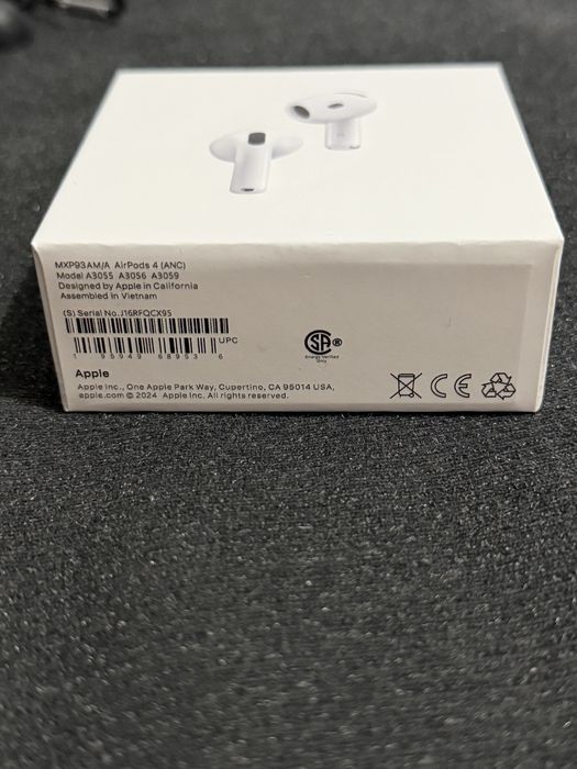 Наушники AirPods 4