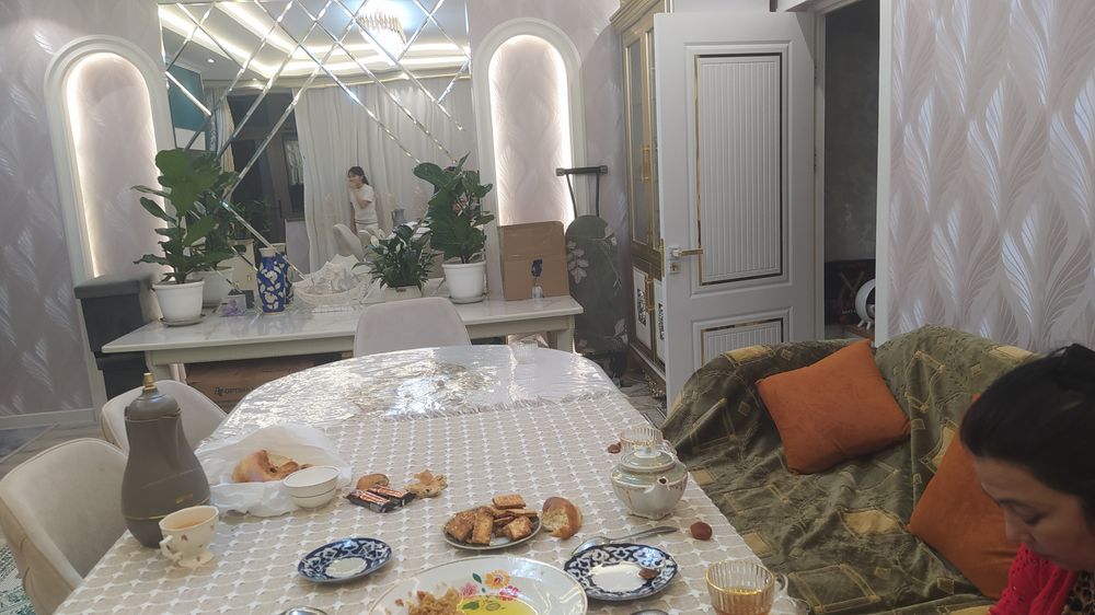 Дом Коттедж элитный районОлчазор Янгихает 4-метро бекати Тошкент С меб