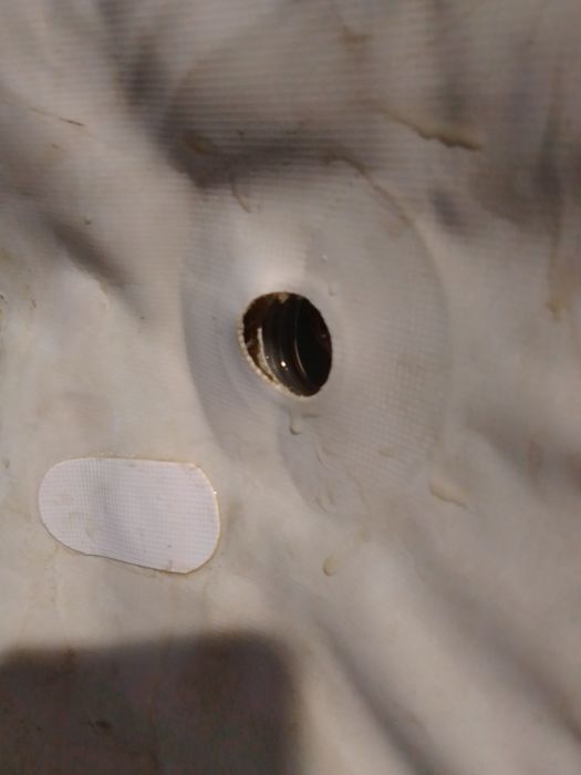 Продам лодку требует ремонт.