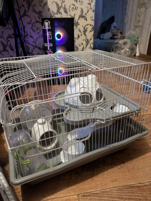 Продам домик клетку  для хомяка