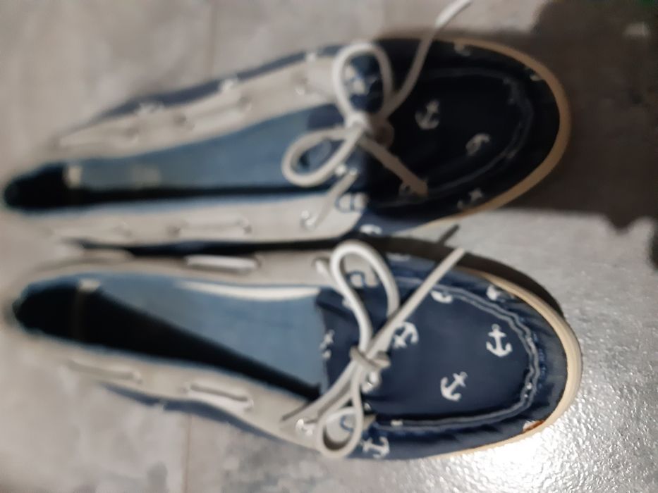 Обувки Guess и Gant