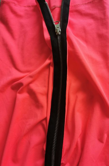 Рокля с едно рамо и цип