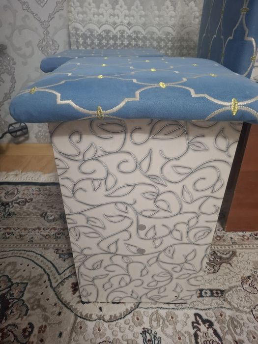 Табуретки на кухню