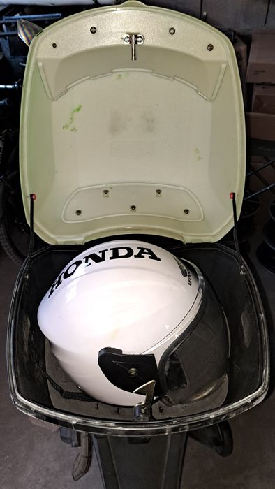 Продам Скутер рейсер кубов 150