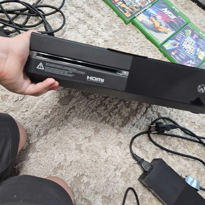 Xbox One model 2013