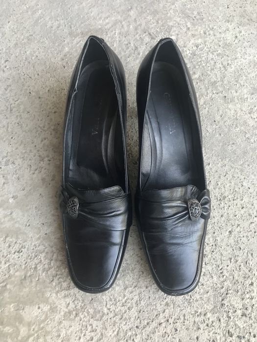 Туфли коженные с брощью