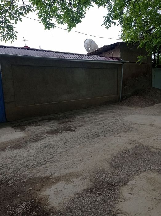 Продается дом в Чирчике вдоль реки