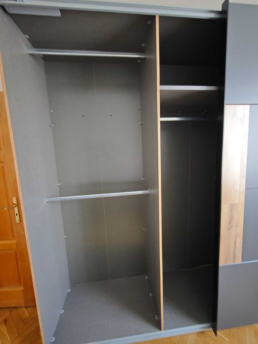 Голям гардероб