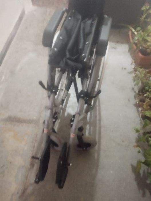 Vând căruț in stare buna