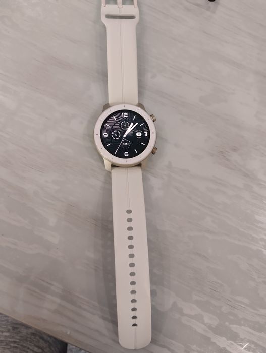 Смарт часовник за дами