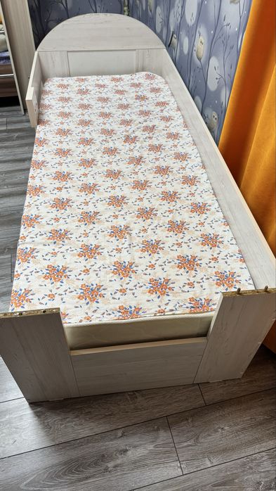 продам кровать 1.5