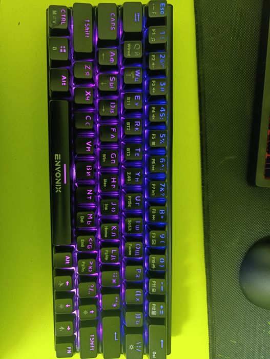 срочно продам клавиатуру