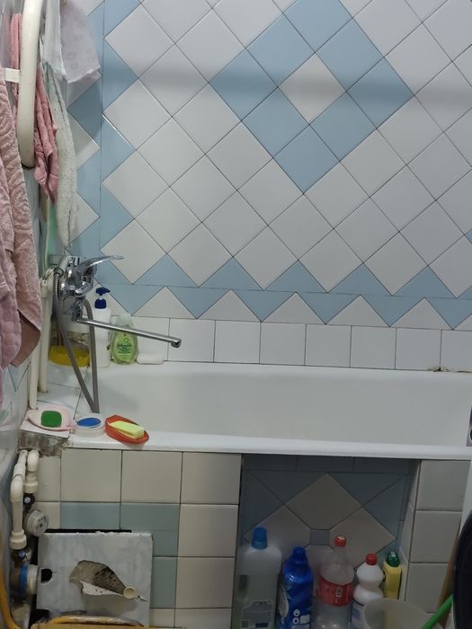 Продаётся 3/4/9 Юнусабад-2 вдоль дороги прям возле рынка Юнусабад