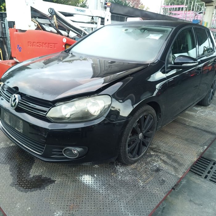 Dezmembrez vw golf 6