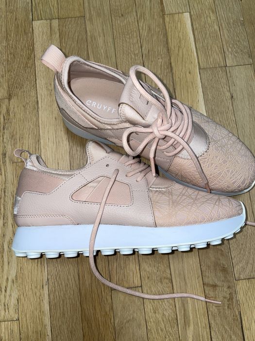 Steve madden 39 Cruyff 40и Adidas 38 като cloudfoam ecoOrtholite