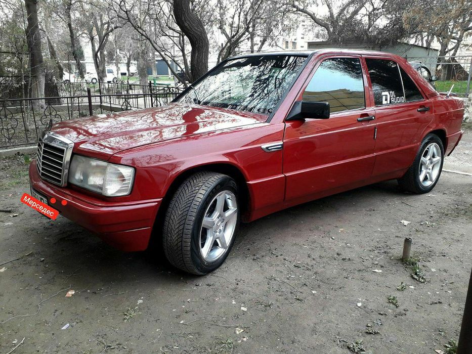 Мерседес 190 сотилади
