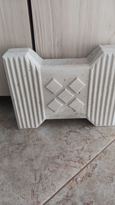 Градински отливани палета