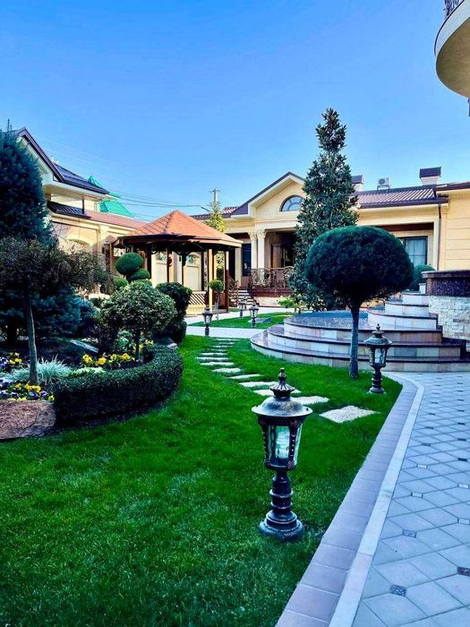 R1 Сдаётся Участок на Яккасарайском р-не, ор-р Гостиница Россия!